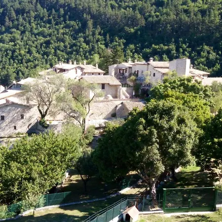 Castello Di Acera Campello sul Clitunno