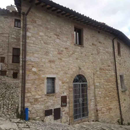 Castello Di Acera * Campello sul Clitunno